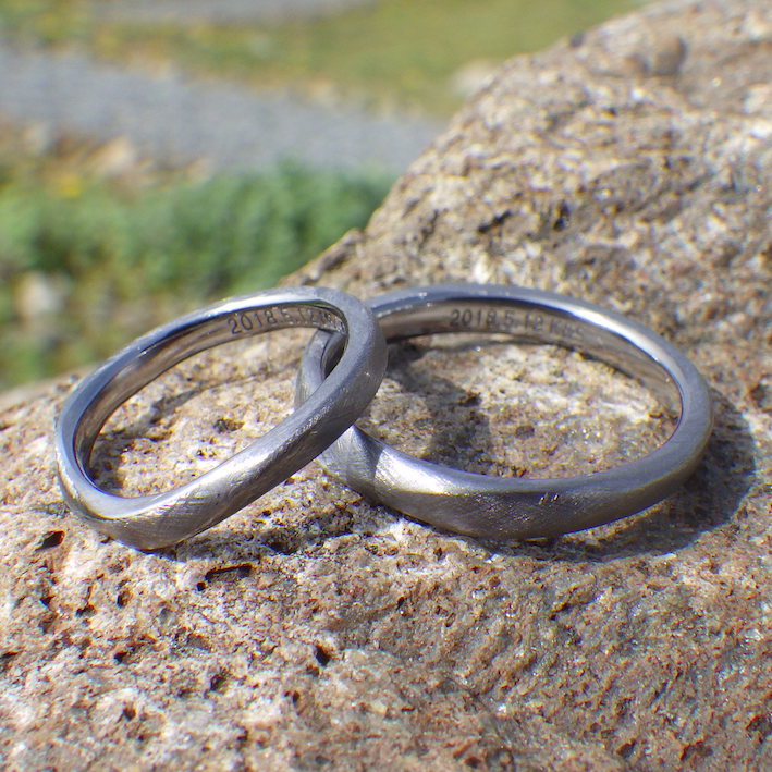 金属アレルギーの奥さまを想う気持ち・タンタルの結婚指輪　Tantalum Rings