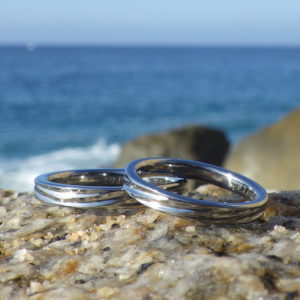 金属アレルギーの方でも一生身につけられるハフニウムの結婚指輪　Hafnium Rings