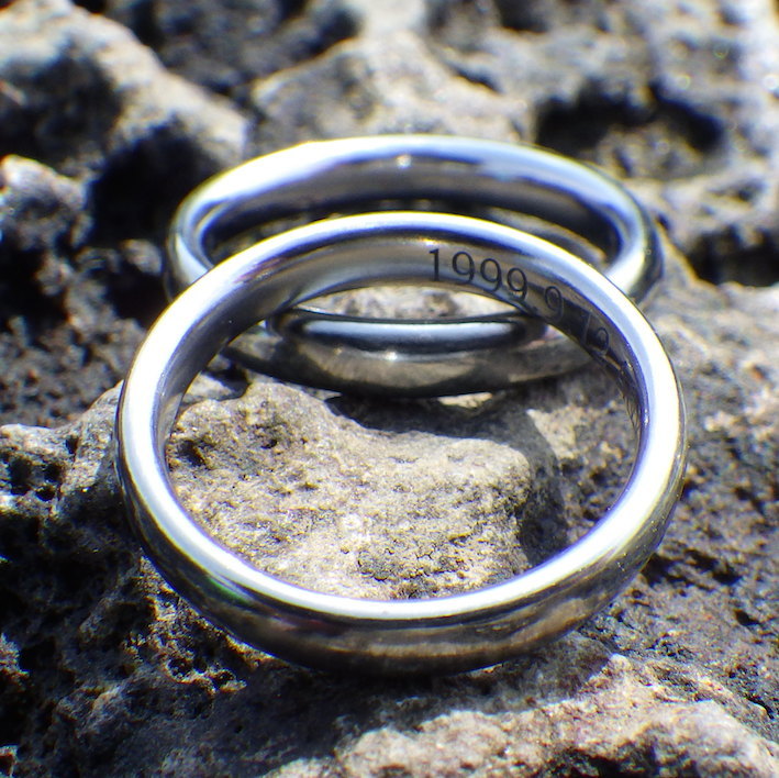 鍛造と切削で１つずつ制作・ハフニウムの結婚指輪　Hafnium Rings