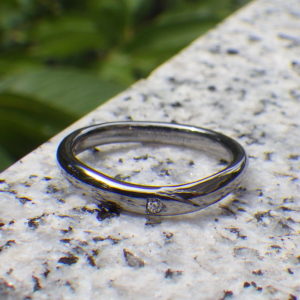 アレルギーの心配なく、ずっとつけられるタンタルの結婚指輪　Tantalum Ring