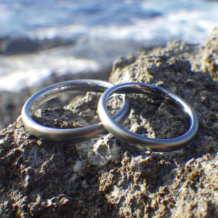 ニッケルフリー、パラジウムフリー、カッパーフリー・金属アレルギーに配慮したハフニウムの結婚指輪