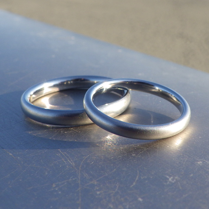 ニッケルフリー パラジウムフリー カッパーフリー 金属アレルギーに配慮したハフニウムの結婚指輪