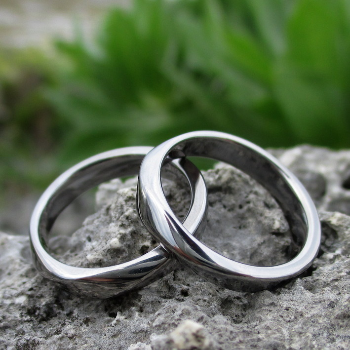 最も丈夫な素材・タンタルの結婚指輪　Tantalum Rings