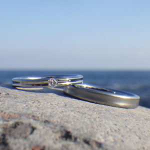 結婚指輪と婚約指輪兼用のデザイン