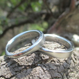 金属アレルギーでも安心して着けられるハフニウムの結婚指輪　Hafnium Rings