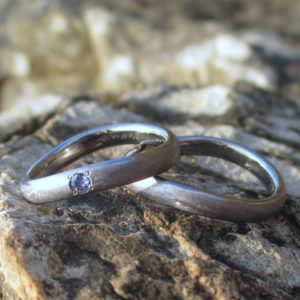 金属アレルギーにならないタンタルの結婚指輪　Tantalum Rings