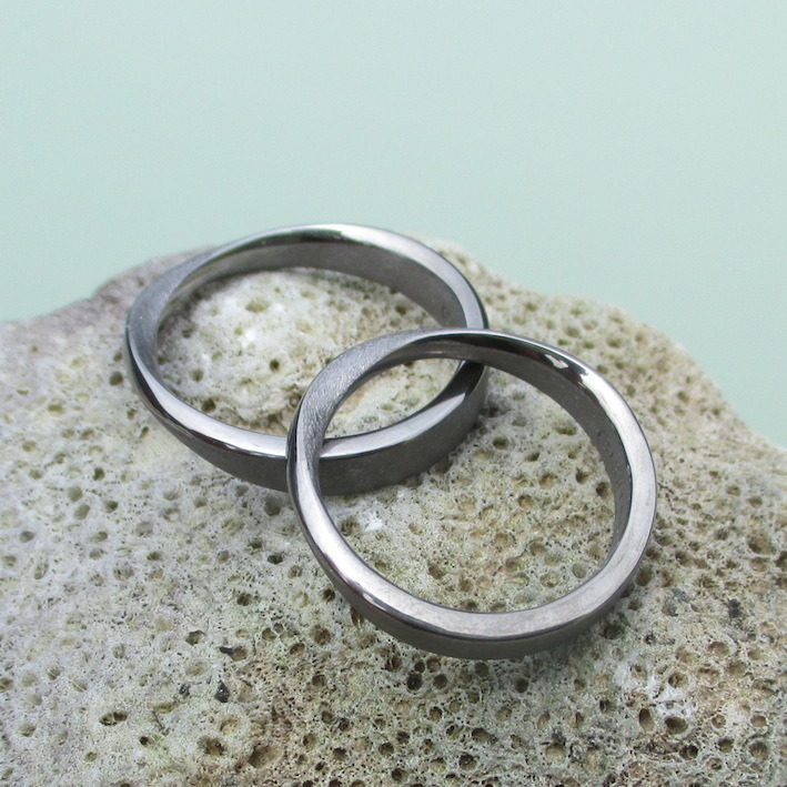 メビウスの輪のデザイン・タンタルの結婚指輪　Tantalum Rings
