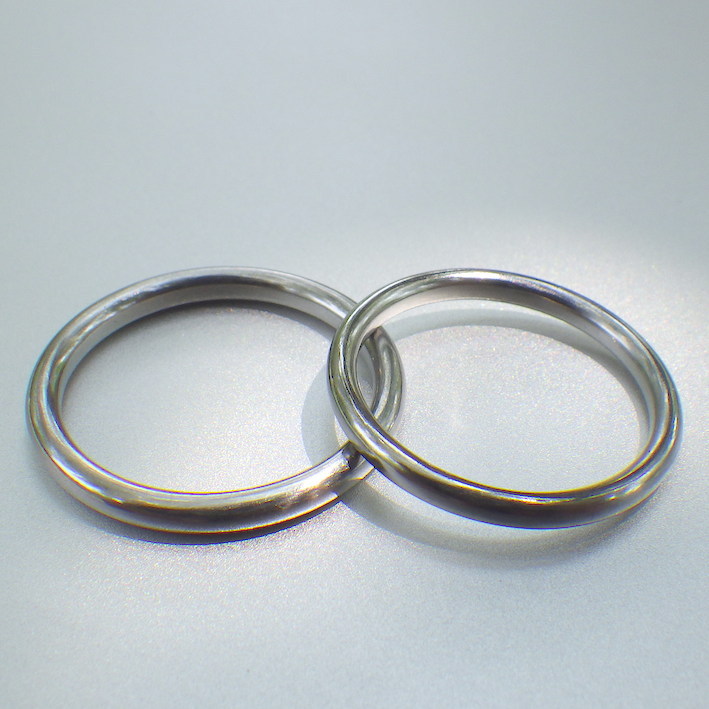金属アレルギー対応・シンプルで美しいハフニウムの結婚指輪　Hafnium Rings