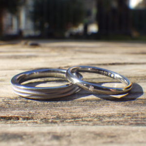 素材をお揃いにして制作・タンタルの結婚指輪