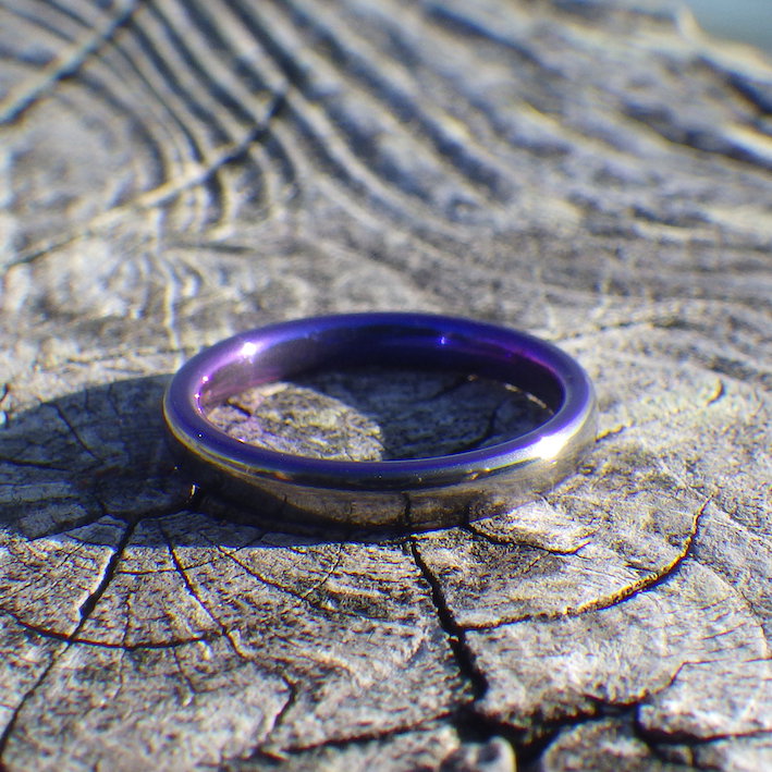 最短の納期短縮プランで制作したタンタルの結婚指輪・婚約指輪