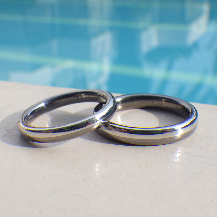 イリジウムとタンタルのツートーンの結婚指輪