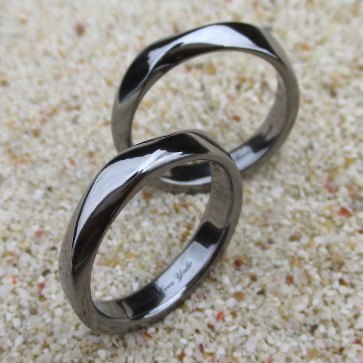 最も丈夫な素材・タンタルの結婚指輪　Tantalum Rings