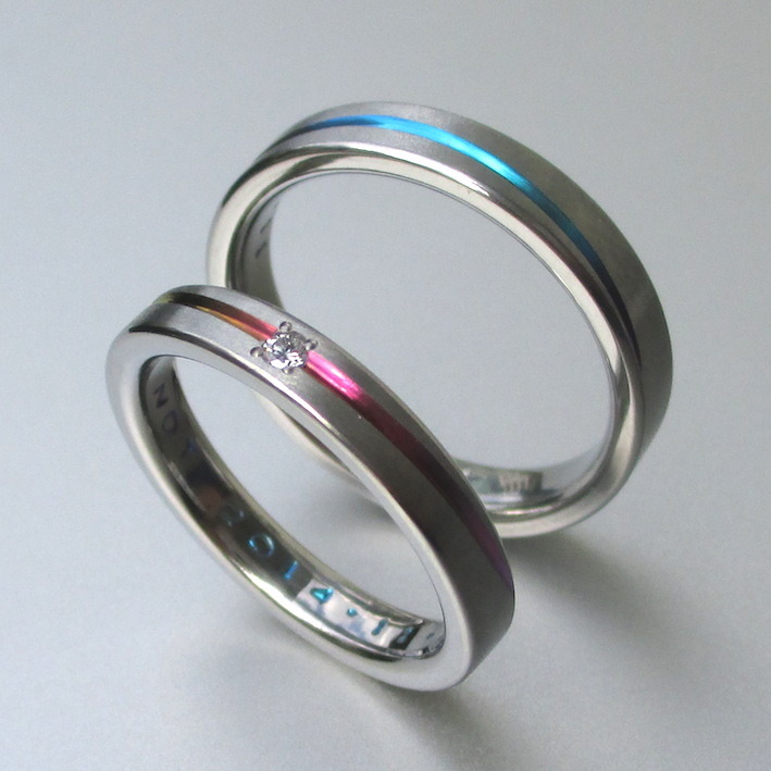 グラデーションが美しいジルコニウムの結婚指輪　Zirconium Rings