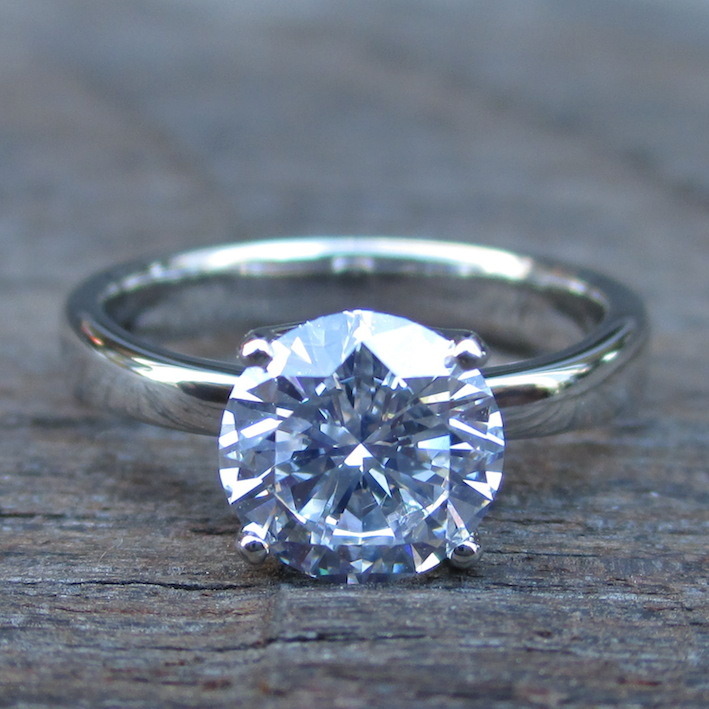Dカラー・1.059カラットのダイヤモンドのソリティアリング　Diamond Solitaire Ring
