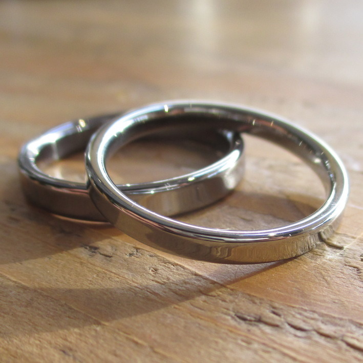 金属アレルギーにならないタンタルとハフニウムの結婚指輪
