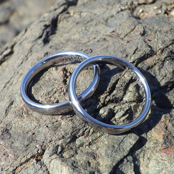 大人気！人体にストレスのない安全性・タンタルの結婚指輪　Tantalum Rings