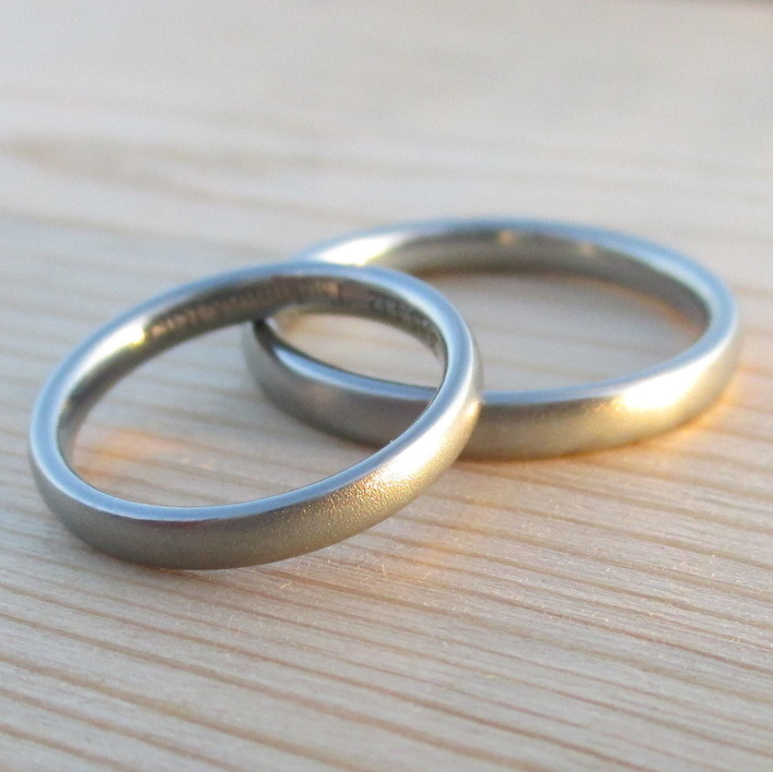 素材は特殊で稀少・デザインはシンプルなハフニウムの結婚指輪　Hafnium Rings
