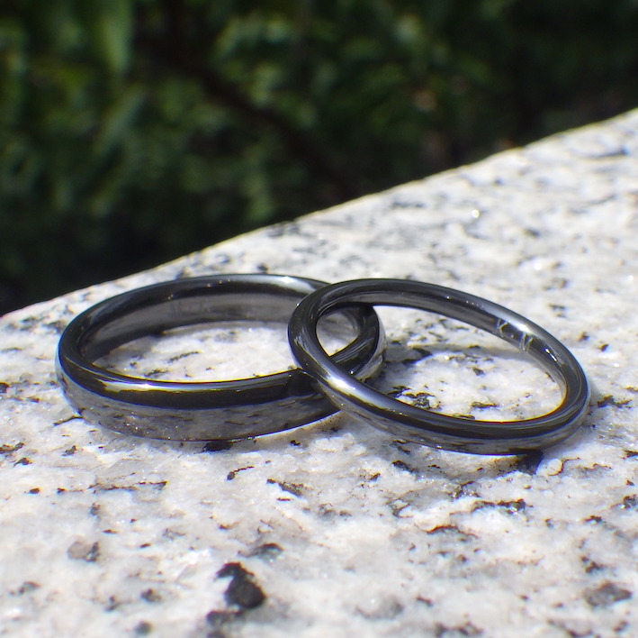 色落ちに強い黒！真っ黒なジルコニウムの結婚指輪　Zirconium Rings