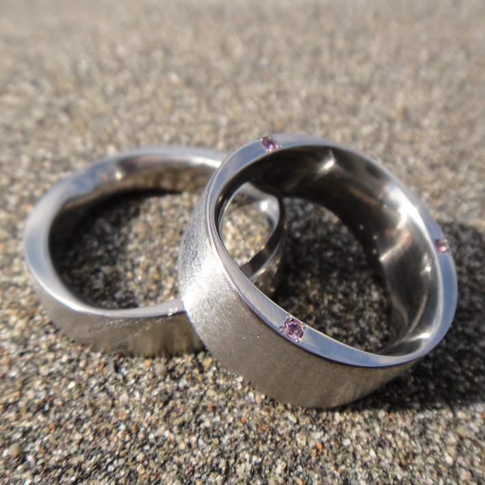 ジルコニウムの結婚指輪