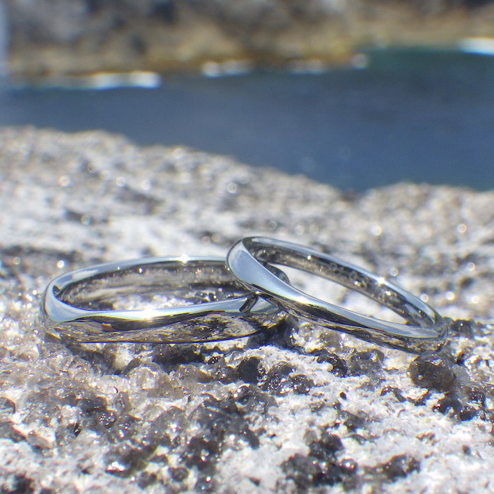 ふたりの繋がりをいつも感じさせてくれる作り方・ハフニウムの結婚指輪