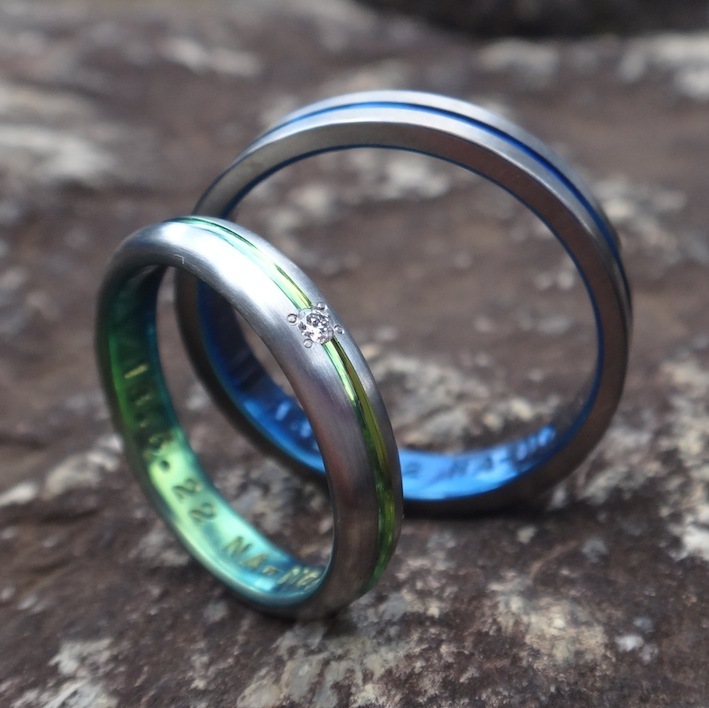 珍しい色のジルコニウムの結婚指輪　Zirconium Rings