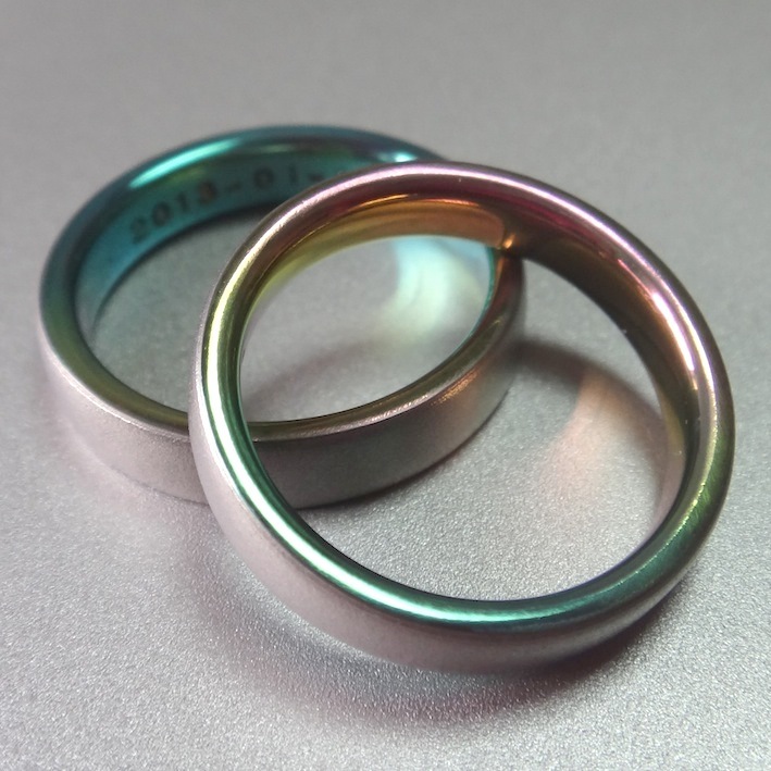 沖縄の海の色・ジルコニウムの結婚指輪　Zirconium  Rings