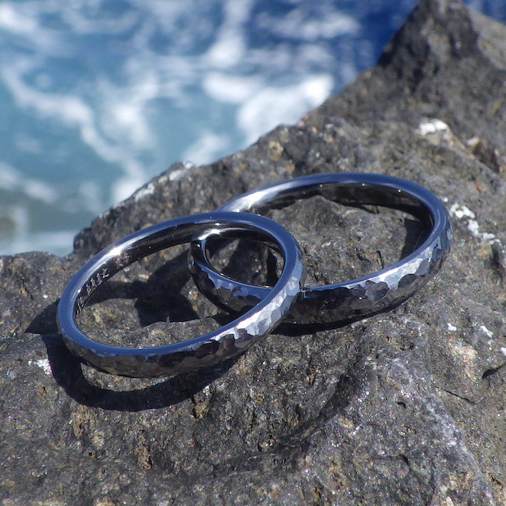 金属アレルギーでも結婚指輪を諦めなくて大丈夫！タンタルの結婚指輪　Tantalum Rings