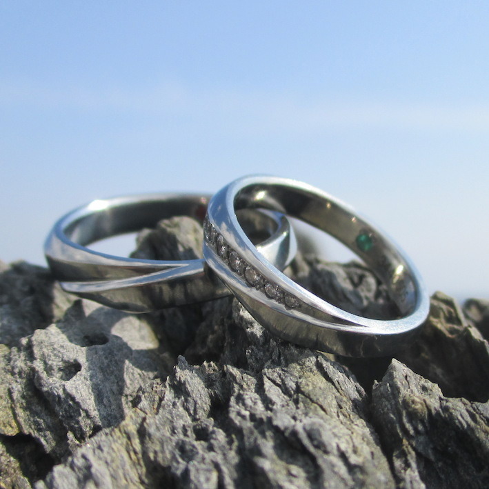 金属アレルギーにならないハフニウムの結婚指輪　Hafnium Rings