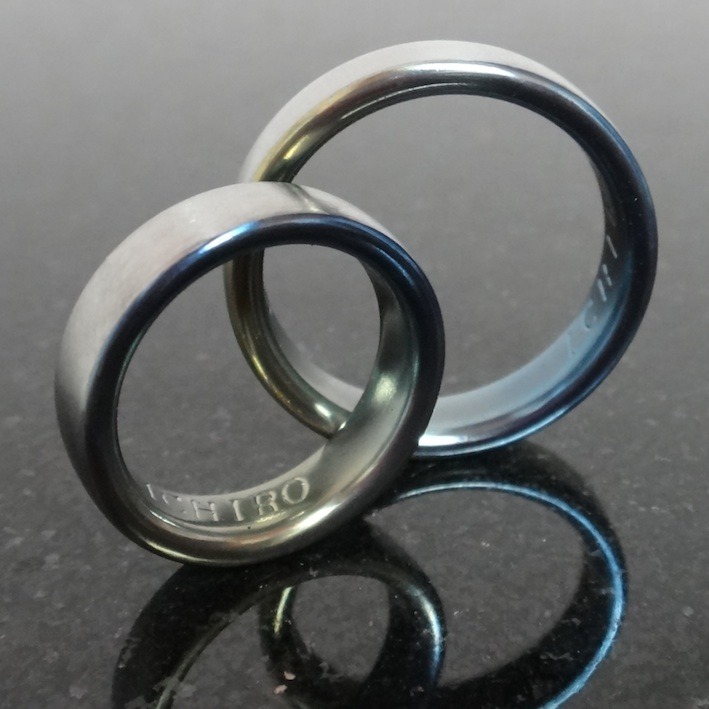 青のグラデーション ジルコニウムの結婚指輪　Zirconium Rings