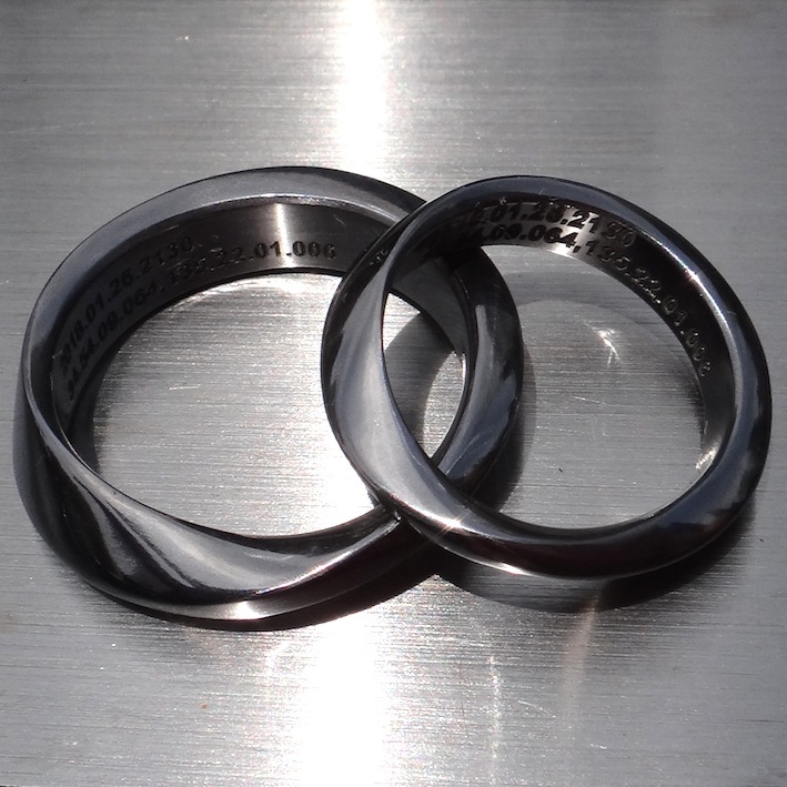 永遠を象徴するメビウス・タンタルの結婚指輪　Tantalum Rings