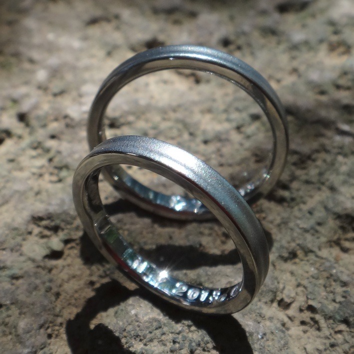 金属アレルギーの心配がないハフニウムの結婚指輪　Hafnium rings