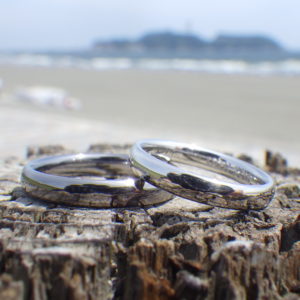イリジウム割プラチナとタンタルの白黒のコントラストの結婚指輪　Platinum & Tantalum Rings