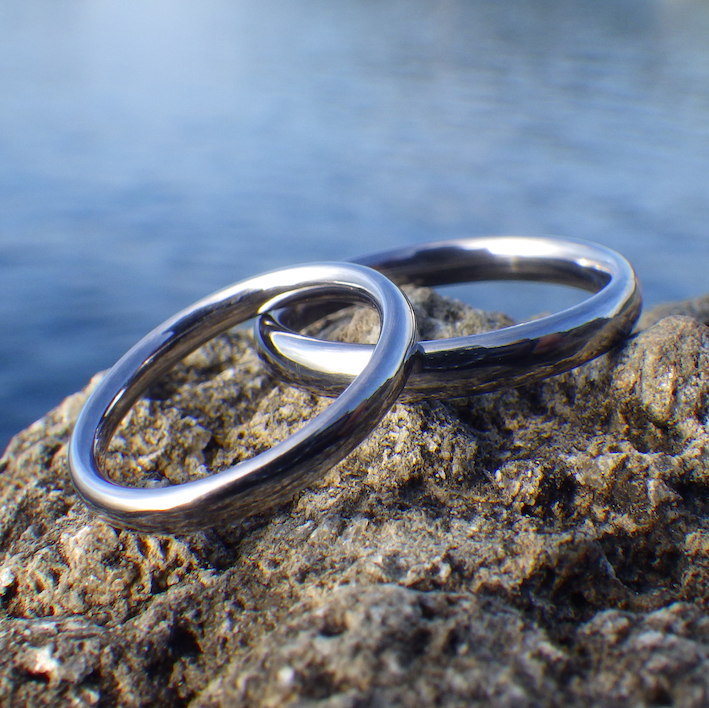 金属元素のテーマパーク！？その中から選んだタンタルの結婚指輪　Tantalum Rings