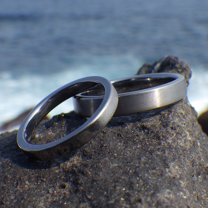 グラデーションの艶消し仕上げが美しい！タンタルの結婚指輪　Tantalum Rings