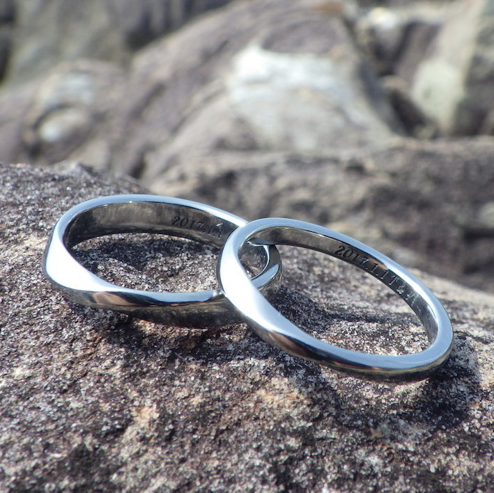 唯一無二の素材の色！ハフニウムの結婚指輪　Hafnium Rings