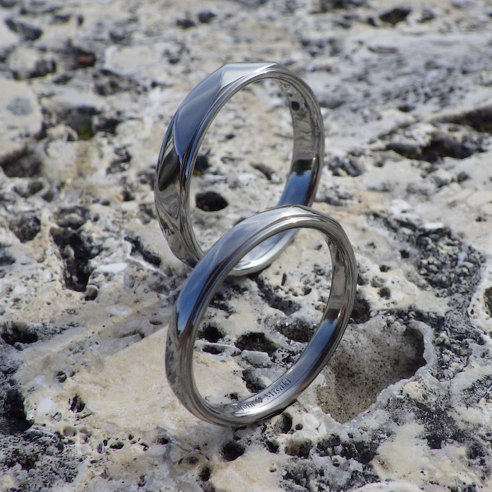 思いやりのこもった結婚指輪作り・ハフニウムの結婚指輪　Hafnium Rings