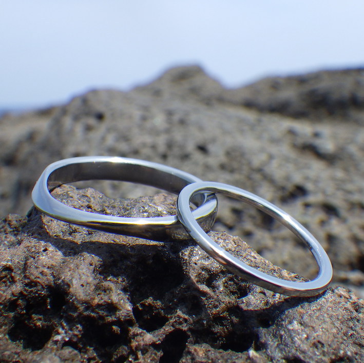 世界でどこも真似できないハフニウムの結婚指輪　Hafnium Rings