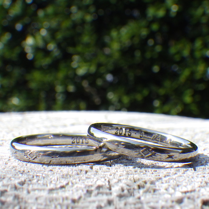 金属アレルギーの原因にならないニオブの結婚指輪　Niobium Rings