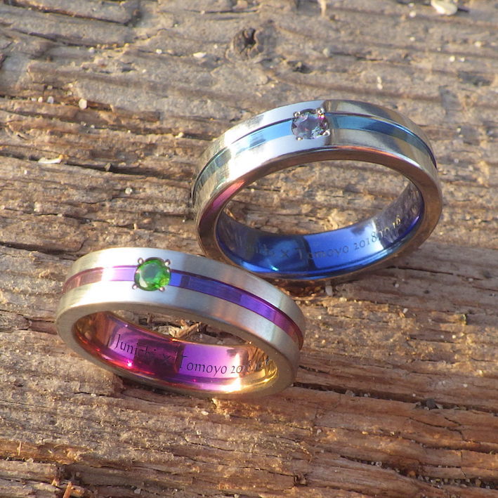 お持ち込みのアレキサンドライトとデマントイドガーネットで結婚指輪オーダーメイド　Zirconium Rings