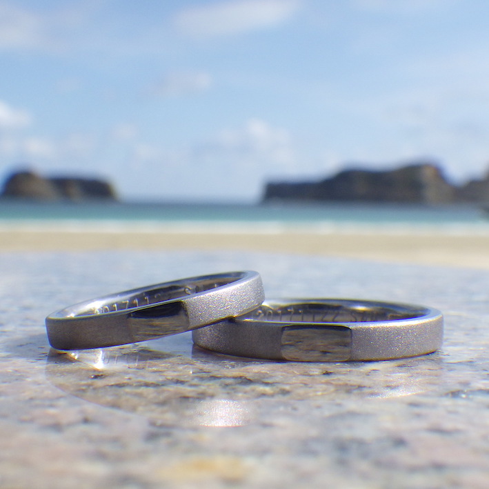 人とかぶらないデザインと素材・タンタルの結婚指輪　Tantalum Rings