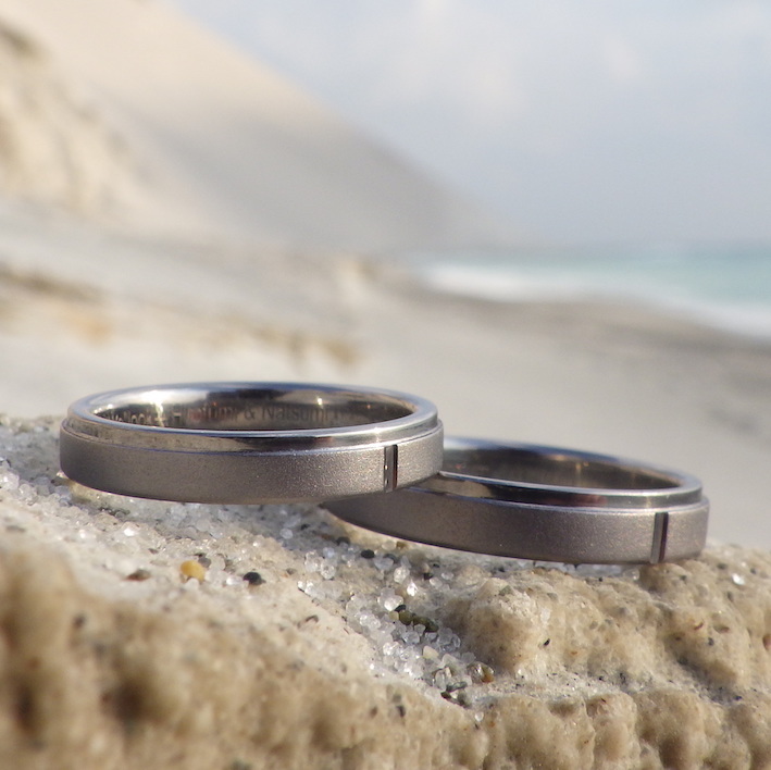 カナダからご注文いただいてお作りしたタンタルの結婚指輪　Tantalum Rings