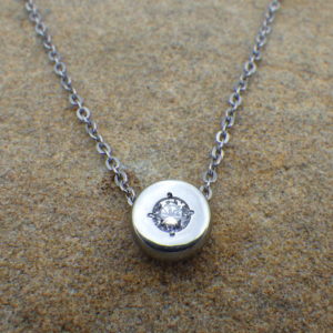 ハフニウムのダイヤモンドネックレス　Diamond Necklace