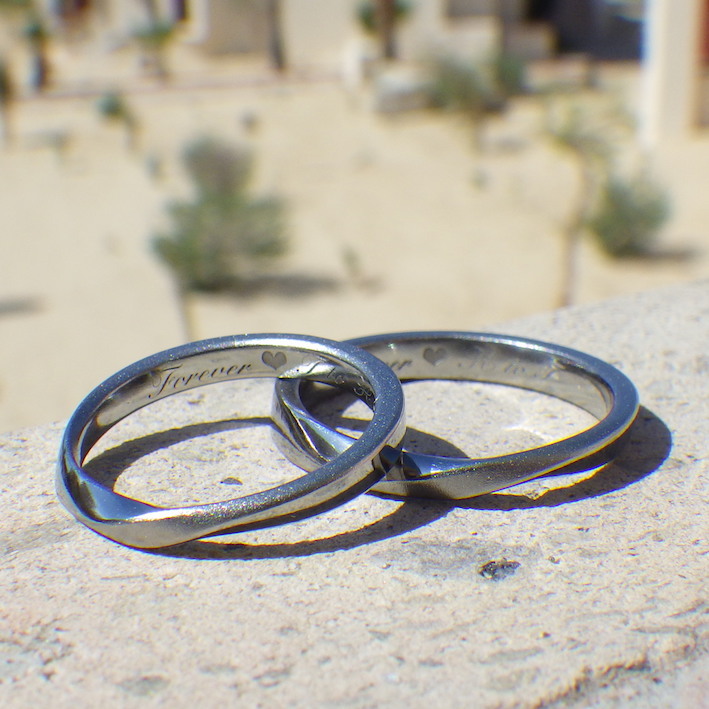 金属アレルギーで指輪を諦めている方へ、感涙のハフニウムの結婚指輪　Hafnium Rings