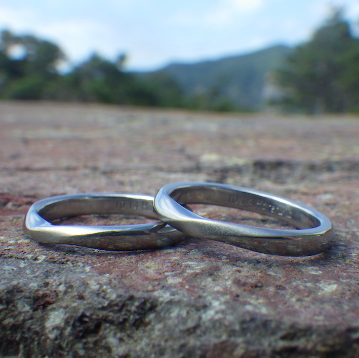 遠隔でも、きめ細やかなオーダーメイド・ハフニウムの結婚指輪　Hafnium Rings