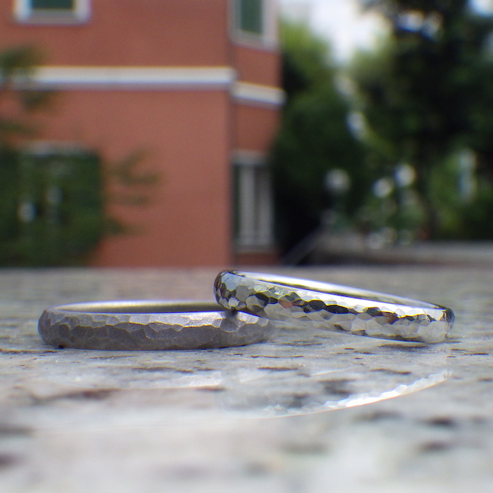 新鮮な素材の触り心地！タンタルとハフニウムの結婚指輪　Tantalum & Hafnium Rings
