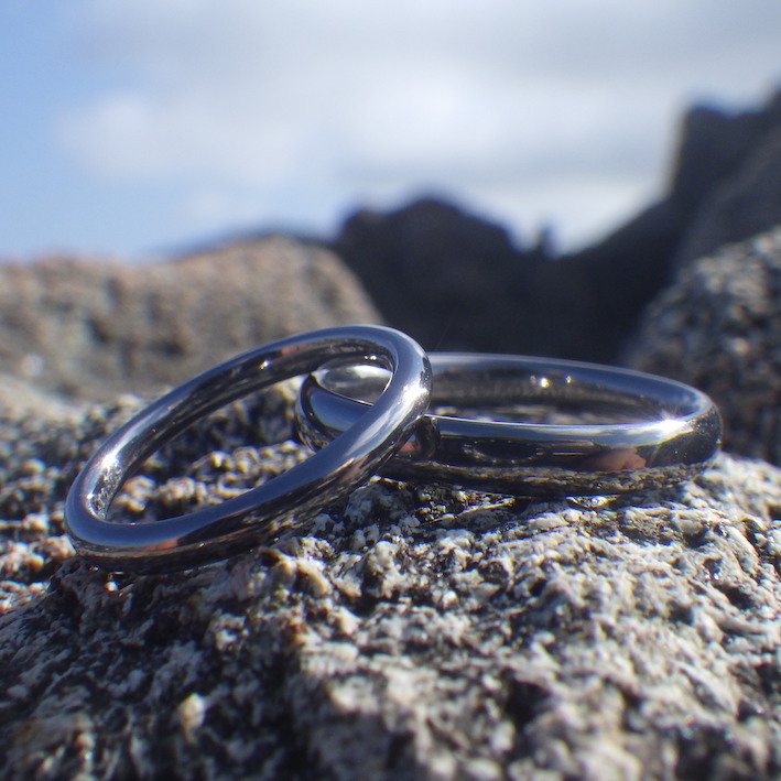 メールオーダーで理想の通りに・タンタルの結婚指輪　Tantalum Rings