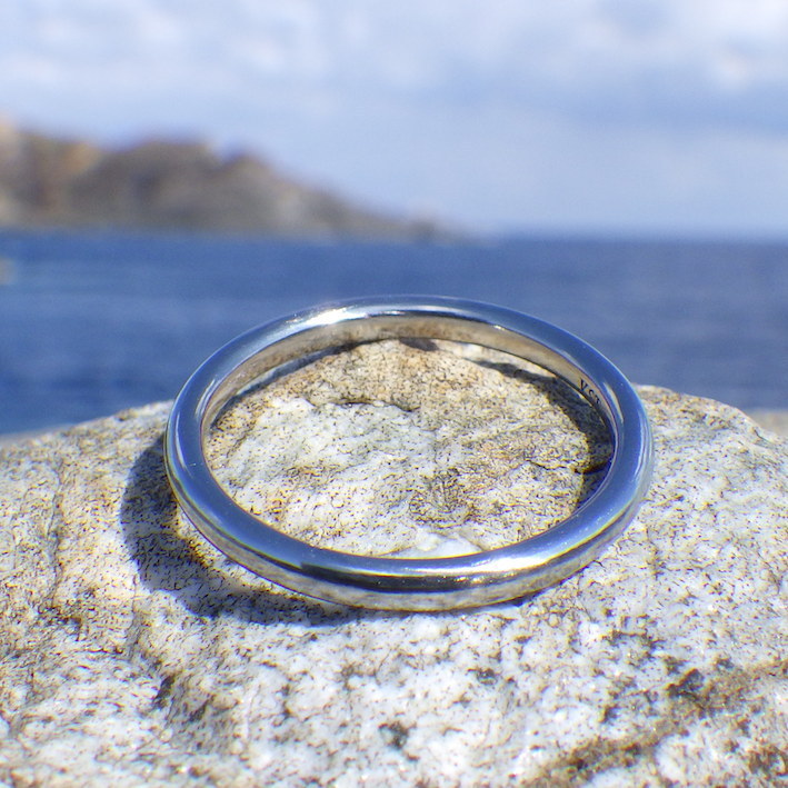 細い指輪でもとても丈夫！ハフニウムの結婚指輪　Hafnium Ring