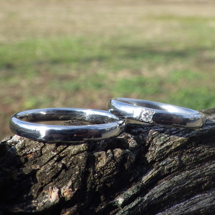 ダイヤモンドとハフニウムの美しい調和・ハフニウムの結婚指輪　Hafnium Rings