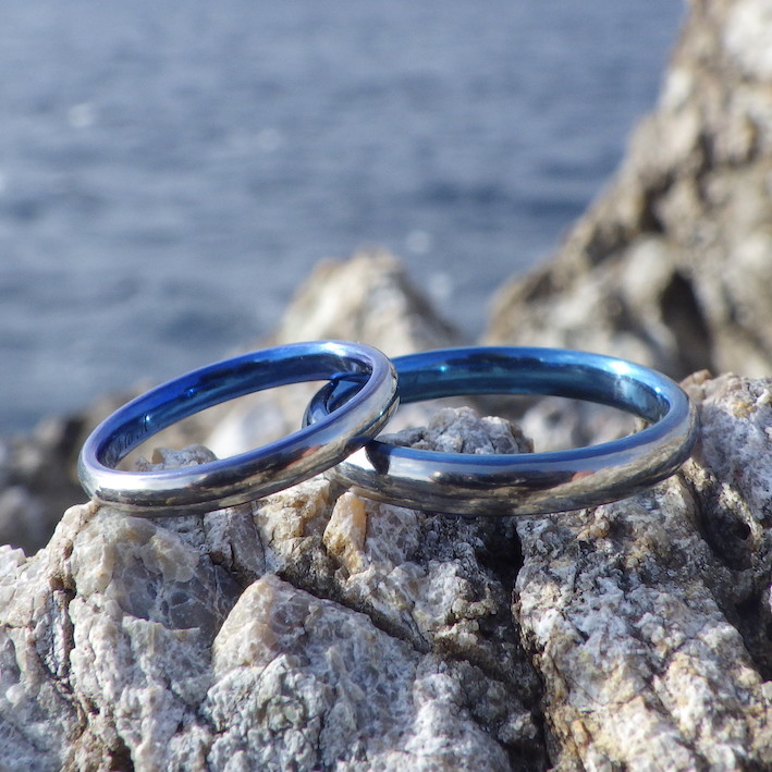 幸せのサムシングブルー・ハフニウムの結婚指輪　Hafnium Rings