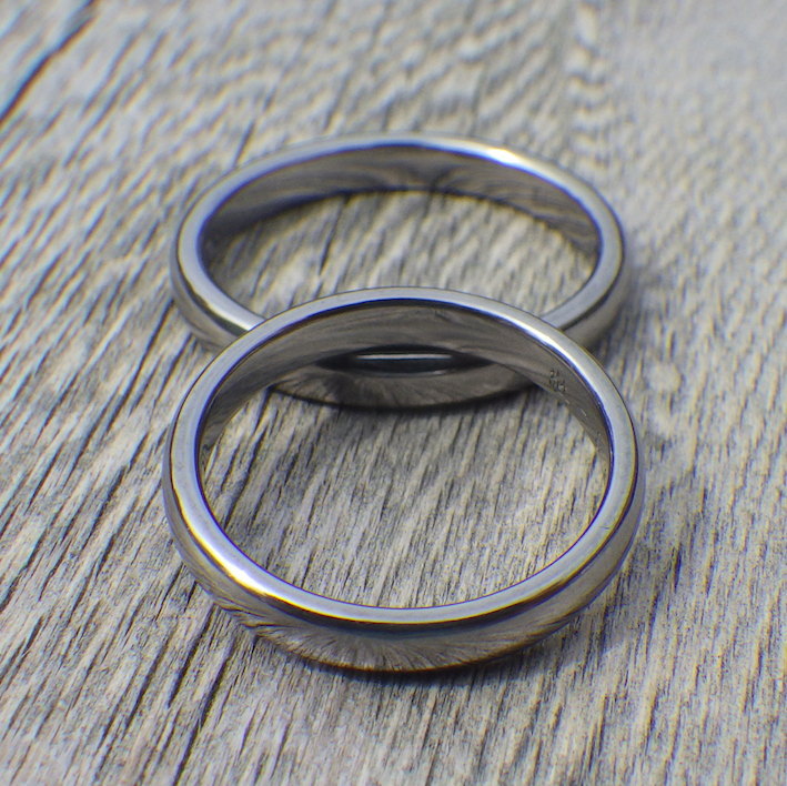 磨き上げられたタンタルの美しさ・タンタルの結婚指輪　Tantalum Rings